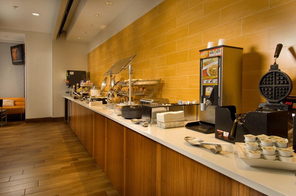 Springhill Suites Potomac Mills Γούντμπριτζ Εξωτερικό φωτογραφία