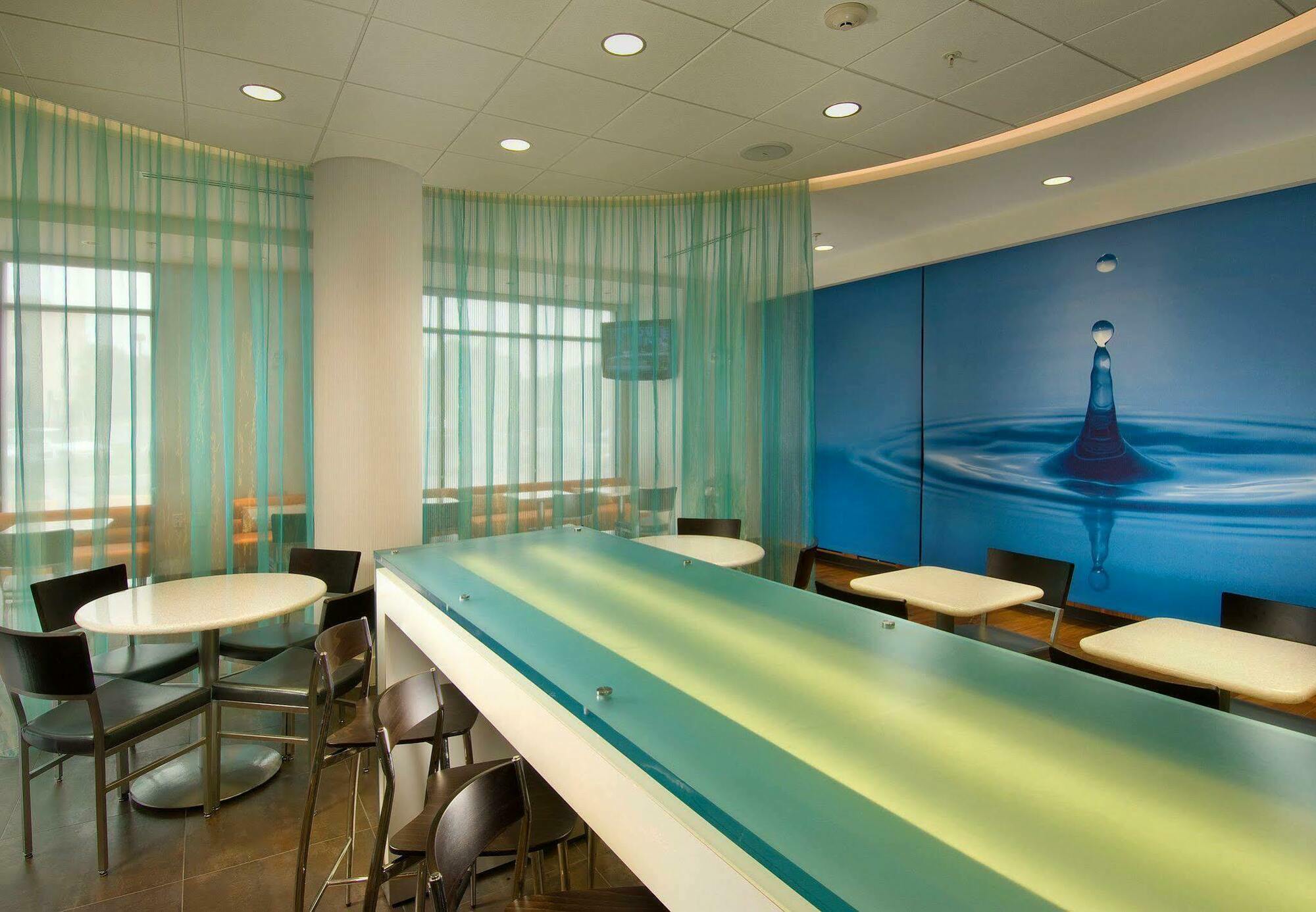 Springhill Suites Potomac Mills Γούντμπριτζ Εξωτερικό φωτογραφία